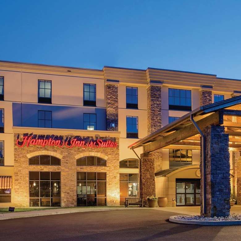 Hampton Inn & Suites Lake George